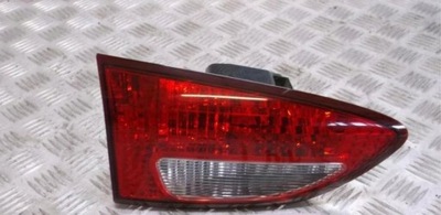 Лампа права задня кришка багажника subaru b9 tribeca 05-07 фото №1