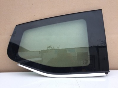 Peugeot 5008 i стекло кузовная правый задняя фото №1