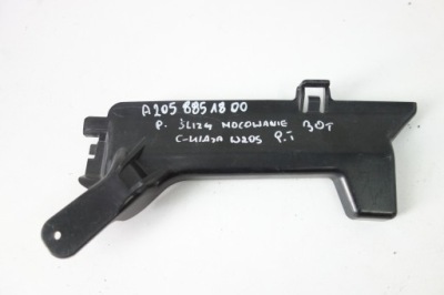 Напрямна бампера задня правий mercedes w205 c-kl фото №1