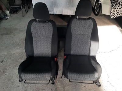 Сиденья заднее сиденье задняя комплект toyota yaris iii lift фото №1