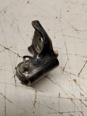 Citroen c4 picasso петля дверь левый задний  верхний фото №1