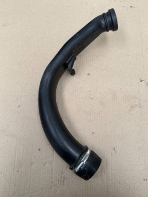 Bmw m4 f80 f82 пабтрубок  труба шланг воздуха 7846246. фото №1