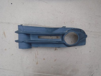 Решітка бампера правий перед vw caddy 2k0853684a фото №1