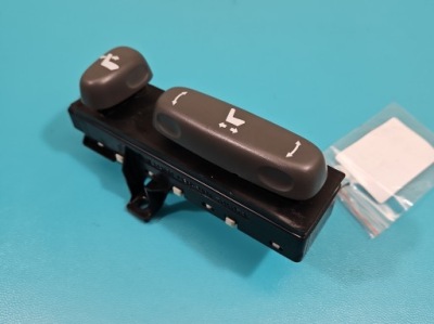 Переключатель сиденье toyota land cruiser j200 07- 18a188 фото №1