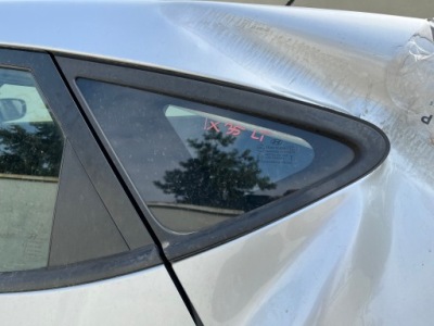 Hyundai ix35 скло кузовна лівий правий задня 2009- фото №1