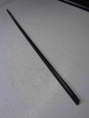 Молдинг ущільнювач скло правий перед volvo c30 фото №1