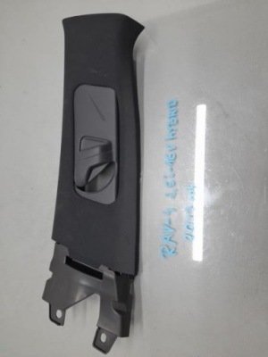 Пластик защита стойка b левая toyota rav4 iv 73024-33030 73136-33030 фото №1