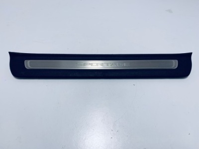 85884-f1500 молдинг поріг права хром kia sportage iv фото №1