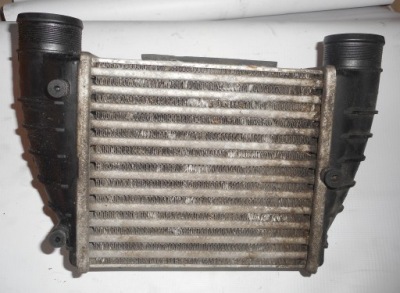 Vw audi 2.0 tfsi интеркулер 8e0145806m фото №1