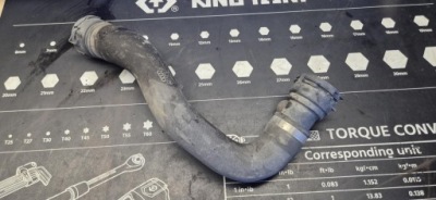 Пабтрубок  шланг труба воды жидкость радиатора нижняя audi a6 c6 3.2 fsi 4f0121055f фото №1