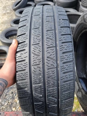 215/65r16C Pirelli Carrier Winter