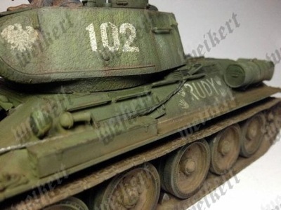 1:16 kalkomanie na czołg T-34 / 85 RUDY 102 i inne