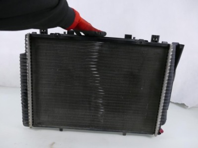 Mercedes s-klasa w140 3.2 b радіатор wody 1405002103 фото №1