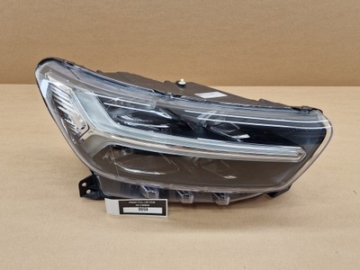 Комплектна права лампа full led volvo xc40 фото №1