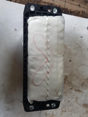 Подушка безпеки подушка пасажира vw passat b8 3g0880204d фото №1