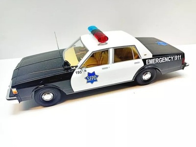 MODEL CHEVROLET CAPRICE SKALA 1:18 MODELCAR