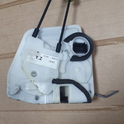 Замок перед правий 6 pin mazda 6 фото №1