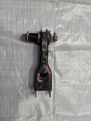 Jaguar e-pace важіль задня лівий фото №1