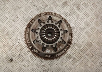 Toyota yaris iii сцепление диск прижим 1.0 2011- фото №1