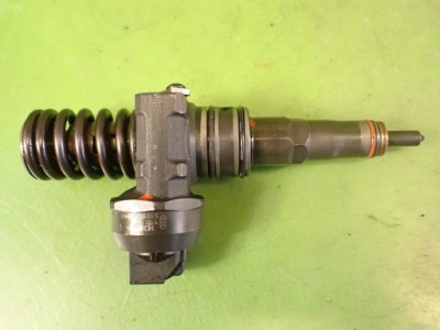 Насос-форсунка seat toledo iii 1.9 tdi 04r фото №1