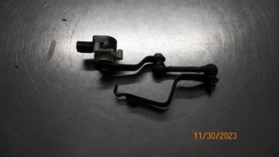 Датчик рівня висоти toyota c-hr 8j2321 фото №1