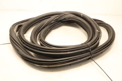 Прокладка кришки багажника ford ecosport ii lift фото №1