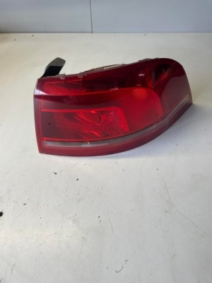 Vw passat b7 kombi лампа права задня 3af945096g фото №1