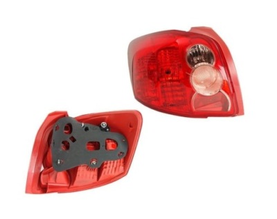 Лампа задня auris 03.07-04.10 8116872e фото №1