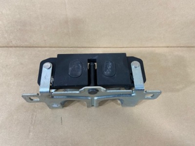 Замок засов крышки багажника porsche cayman s фото №1