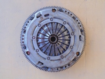 Колесо двухмассовый сцепление 04c105266e vw t-roc 1.0tsi фото №1