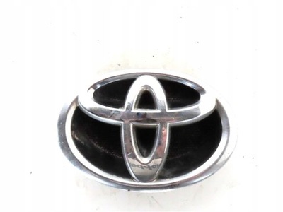 EMBLEMA DE PARAGOLPES PARTE DELANTERA TOYOTA VERSO 2009-2013 AÑO  