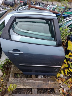 Двері правий задня peugeot 407 sw kombi szary фото №1