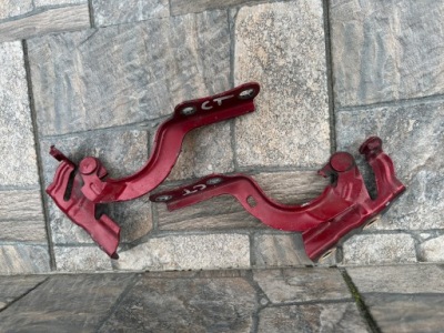 Петля капот правий лівий lexus ct оригінал 53410-76030 53420-76030 фото №1