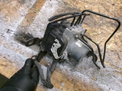 Jumpy expert iii насос abs 2.0 bluehdi 9820450080 фото №1