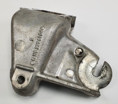 Кронштейн кронштейн двигуна mercedes w126 r1162235104 фото №1