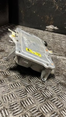 Інвертор перетворювач 1049678-00-g tesla x 18r фото №1