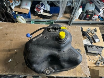 Mercedes sprinter 906 lift бак насос adblue фото №1