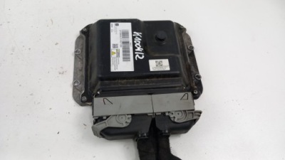Opel 1.7cdti бортовой компьютер двигателя 55575315 фото №1