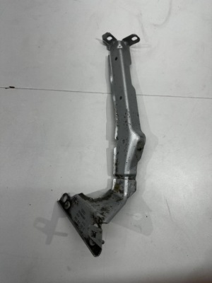 Кронштейн крыла левый audi a4 b8 8k0821135c фото №1