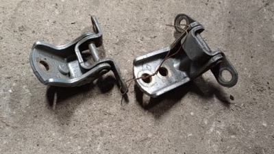 Nissan note e11 06-12 петля дверь правый задняя задний фото №1