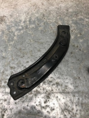 Кронштейн кронштейн поперечина левый перед q3 8u 8u0805931 фото №1