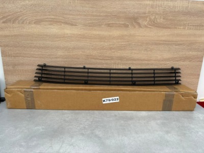 Maserati quattroporte 1996-2000 nowa оригинальная решётка бампера k79/022 фото №1