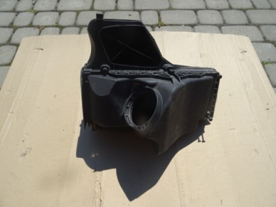 Audi a4 a5 корпус фильтра воздуха 8k0133835ab фото №1