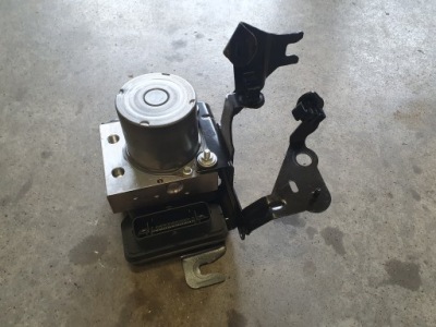 Насос тормозная abs renault captur ii 2 476609038r фото №1