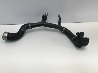 Volvo xc40 1.5 гибрид 2022 шланг интеркулер фото №1