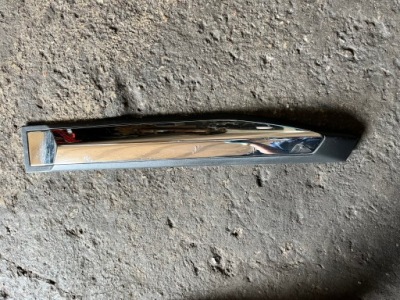 78 suzuki vitara iii молдинг двері задня ліва фото №1