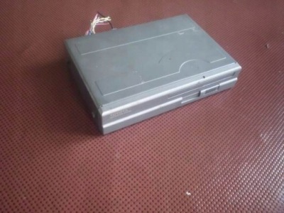 Чейнджер cd toyota avensis i t22 01r фото №1