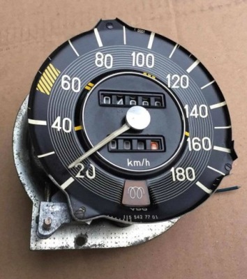 Mercedes-benz w115 1971 лічильник / спідометр фото №1