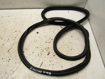 Прокладка кришки багажника задня задня dacia duster ii фото №1