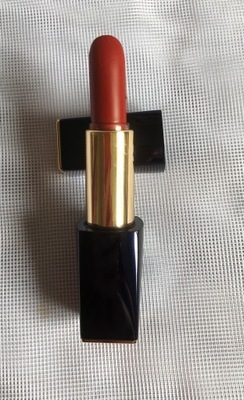 Estee Lauder pomadka Envy matte 333 Persuasive